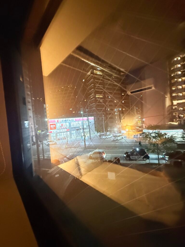 호텔 메이 후쿠오카 텐진 객실 창밖으로 보이는 후쿠오카 야경