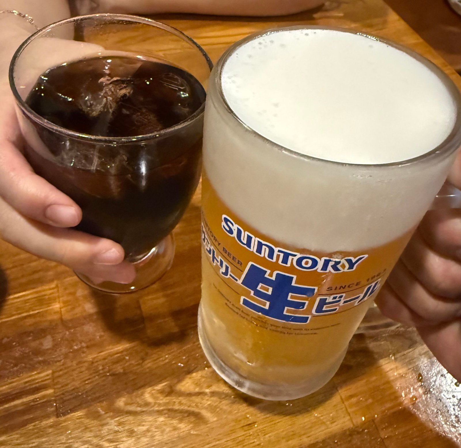 아사야마에서 주문한 생맥주와 음료
